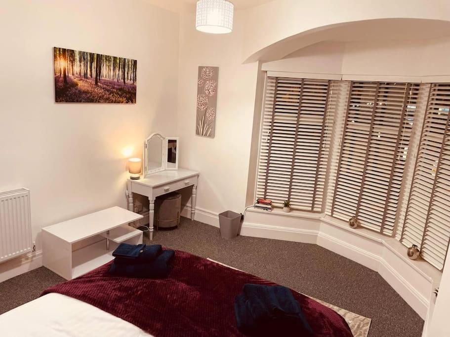 Luxury Suite 3 Bed Apartment Sleeps 6-8 Blackpool Eksteriør bilde