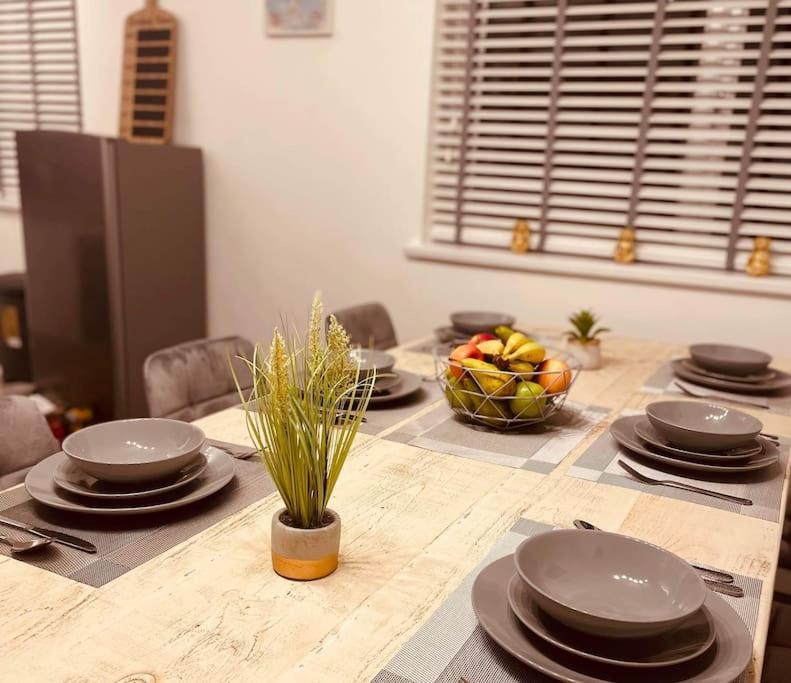 Luxury Suite 3 Bed Apartment Sleeps 6-8 Blackpool Eksteriør bilde